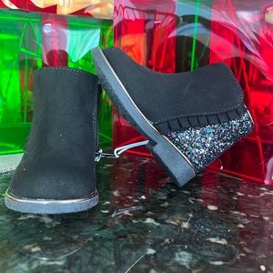 Toddler black boots